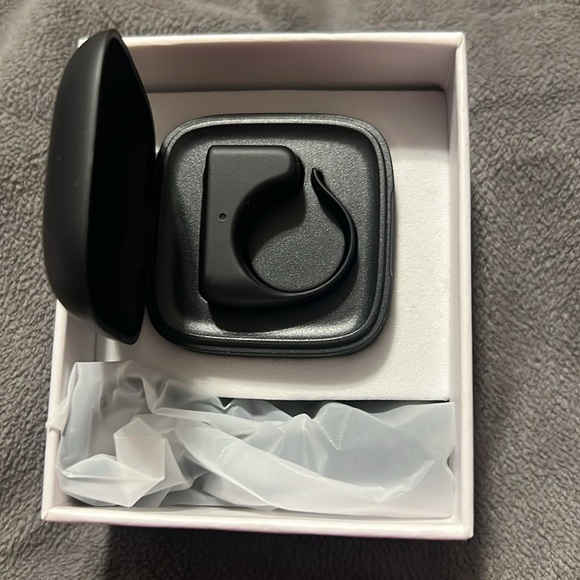 NIB 2-in-1 Remote Scroller Ring with Phone Holder - Picture 4 of 14